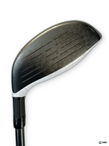 TaylorMade M2 5 Fairway Wood 18 Degree Fairway Wood Reax 55 R Regular Flex Shaft Golf Pride Tour Wrap Grip Right